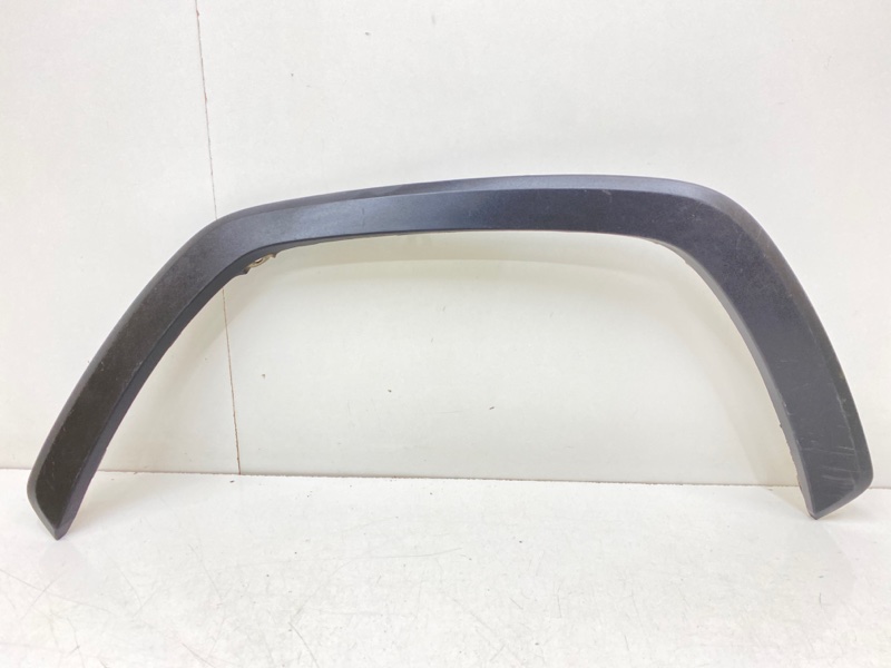 Накладка переднего крыла левого