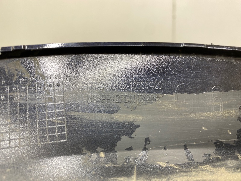 Накладка переднего крыла правого