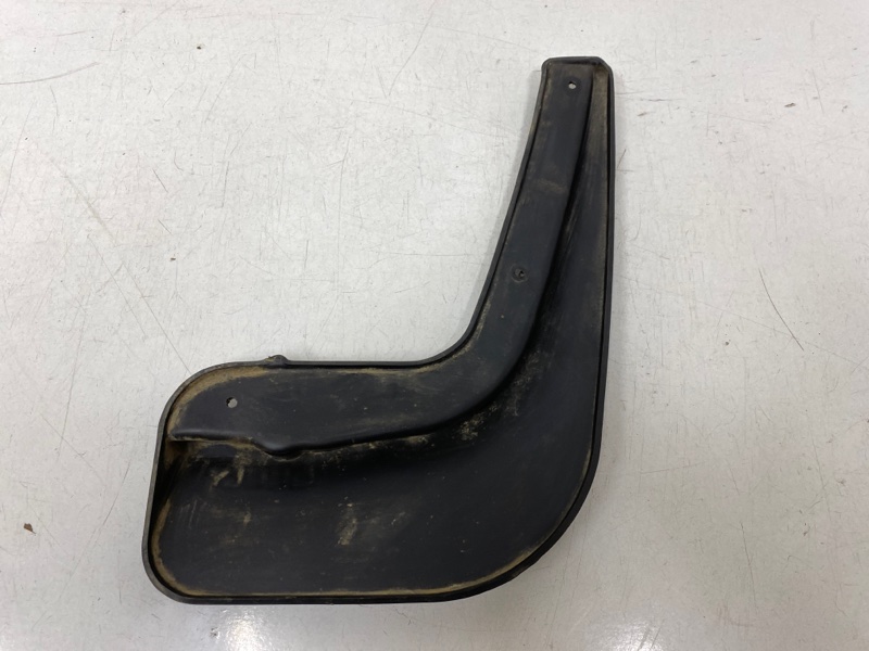 Брызговик задний левый