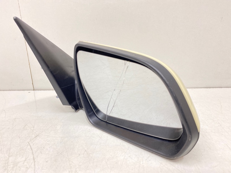 Зеркало правое электрическое