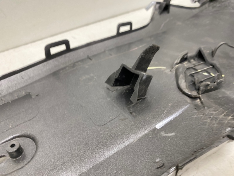 Бампер передний