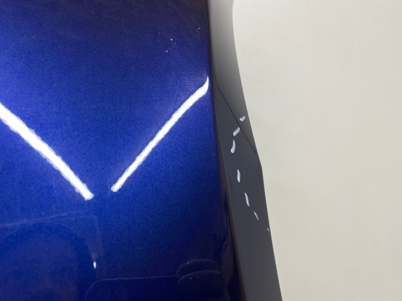 Крыло переднее правое