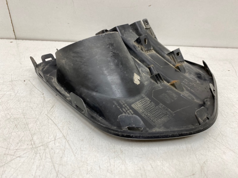 Рамка противотуманной фары правой