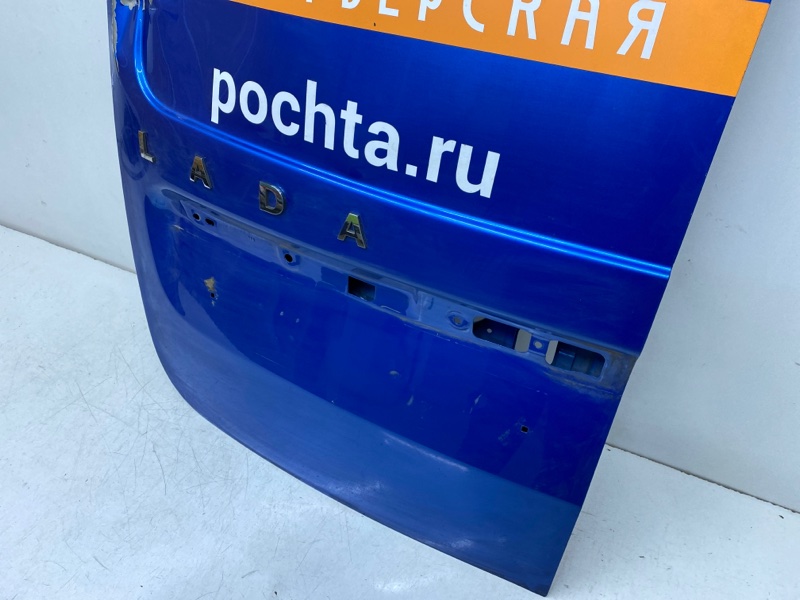 Дверь багажника