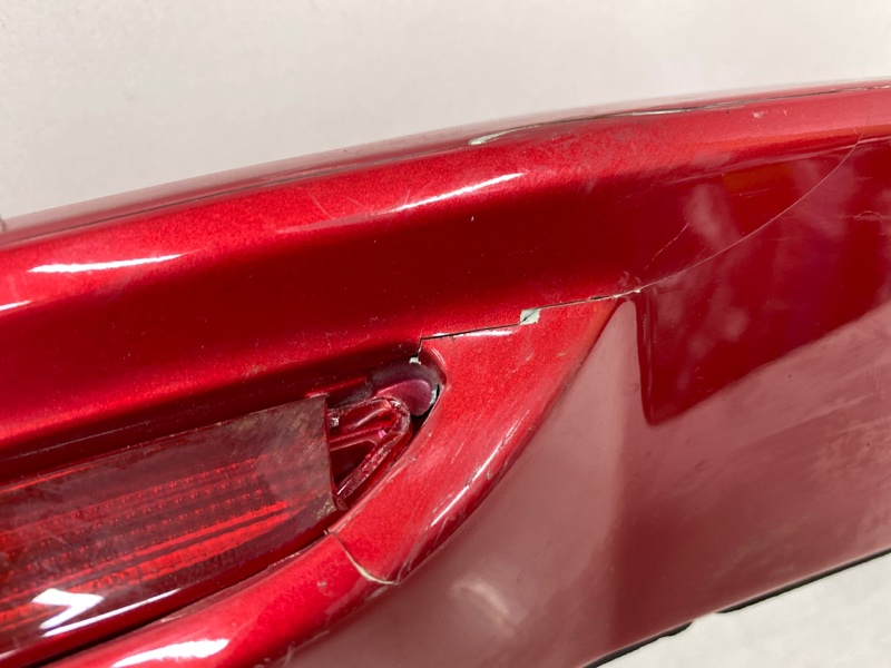 Спойлер (дефлектор) крышки багажника