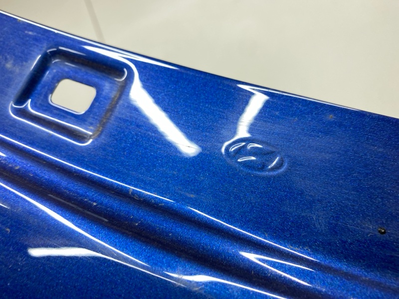 Крыло переднее правое