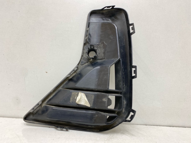 Накладка переднего бампера правая