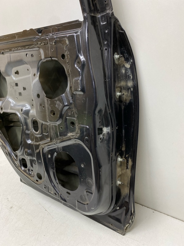 Дверь задняя левая