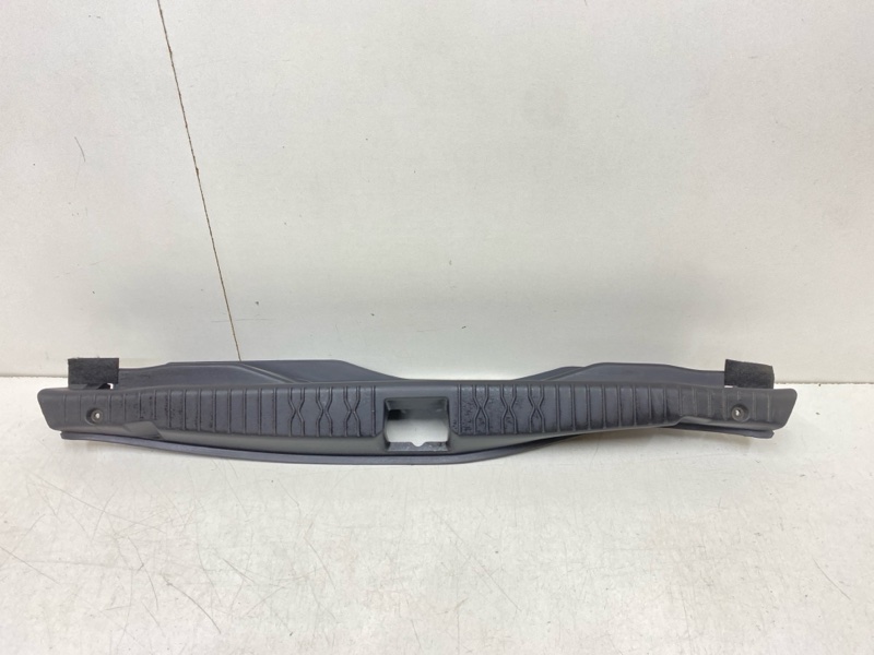 Обшивка багажника