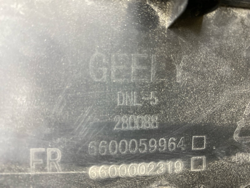 Накладка двери передней правой