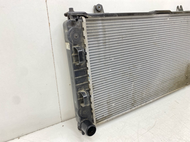 Радиатор охлаждения двигателя основной