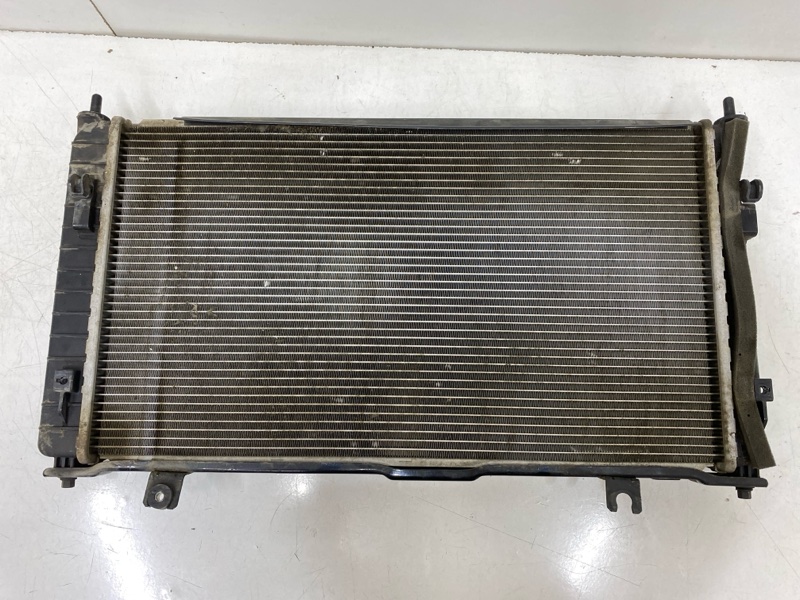 Радиатор охлаждения двигателя основной