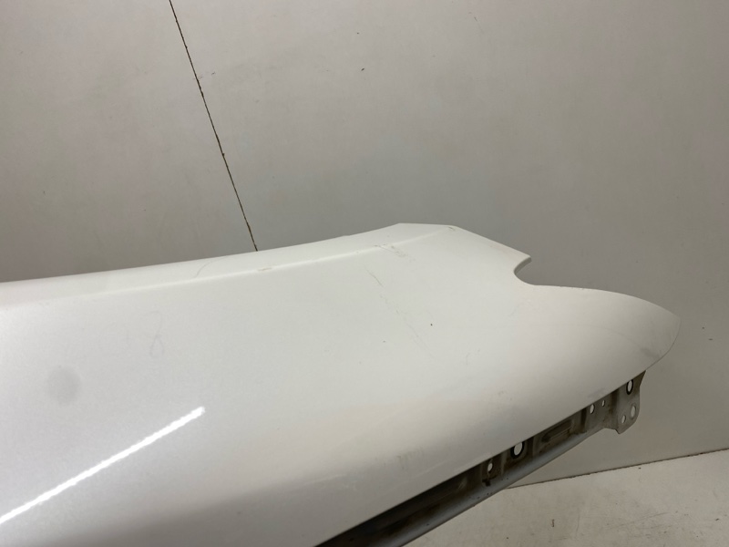 Крыло переднее левое