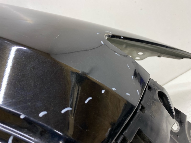 Крыло переднее правое