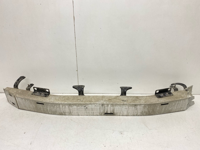 Усилитель переднего бампера