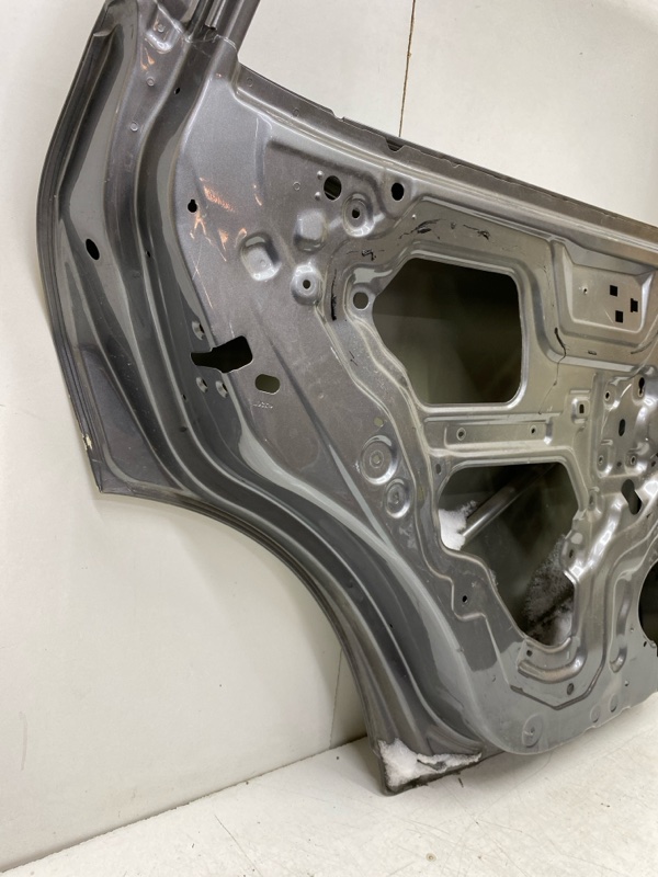 Дверь задняя левая