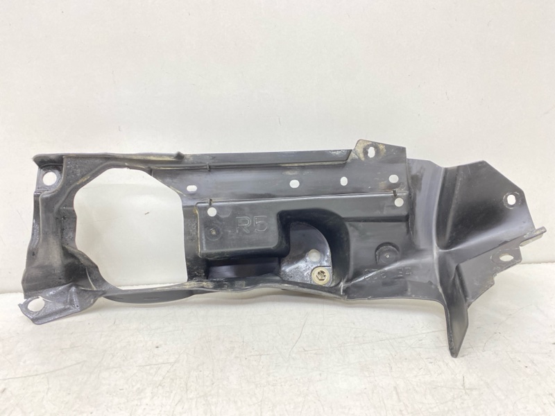 Пыльник двигателя