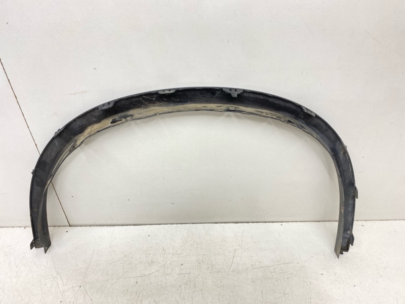 Накладка переднего крыла правого