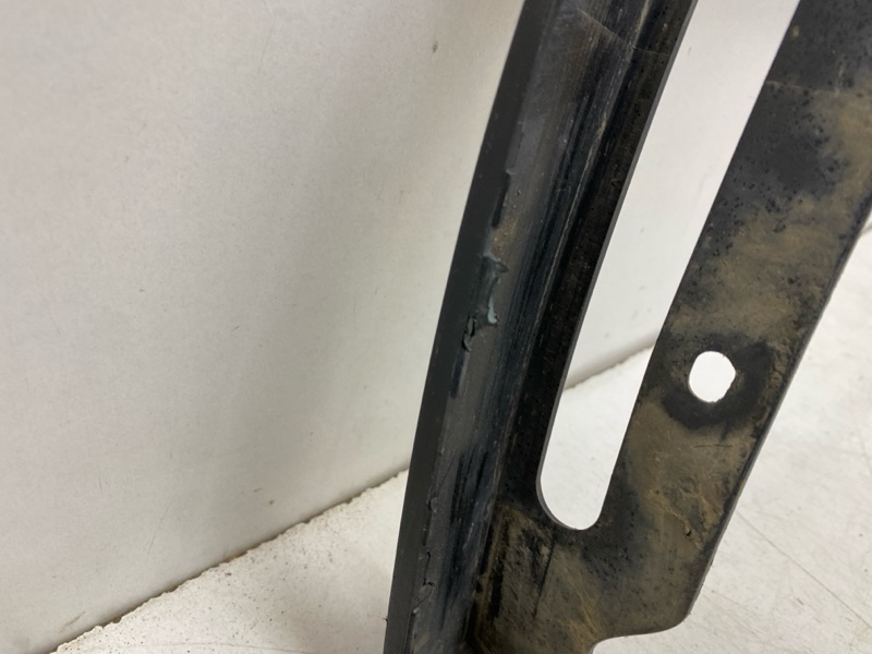 Накладка переднего крыла правого