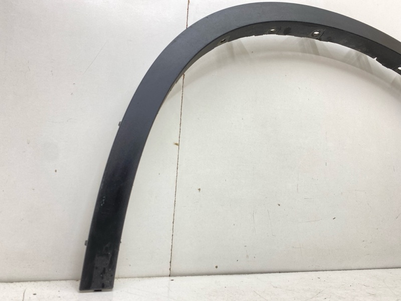 Накладка переднего крыла правого