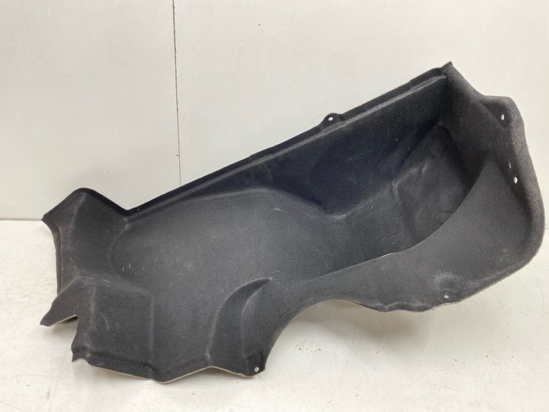 Обшивка багажника