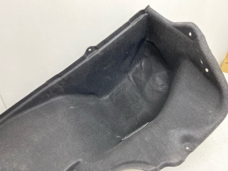 Обшивка багажника