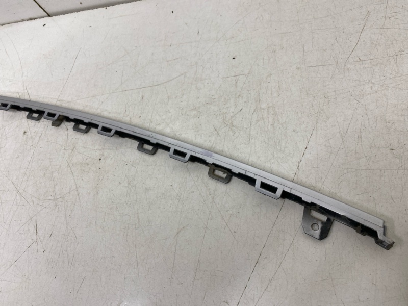 Молдинг заднего бампера