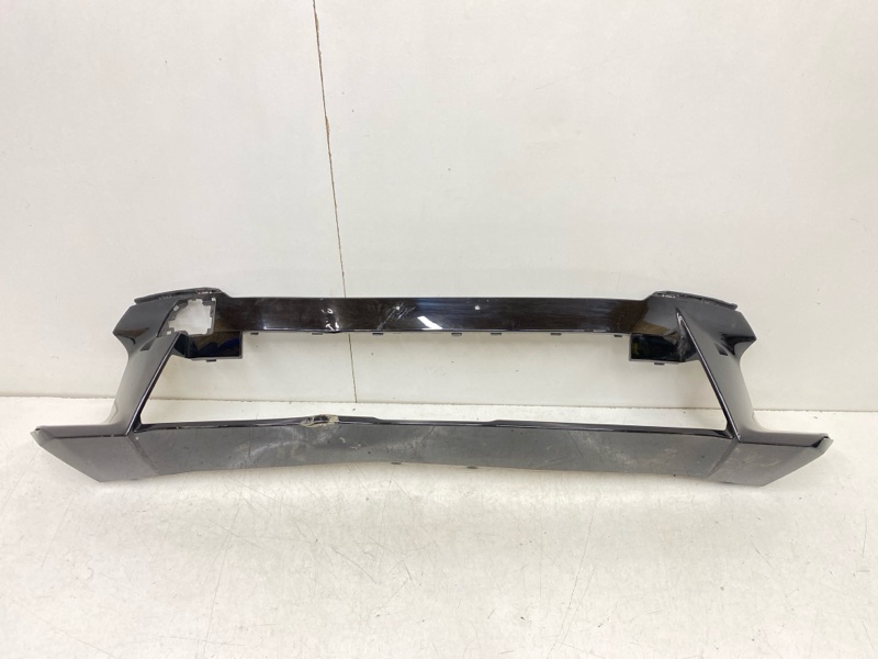 Накладка переднего бампера