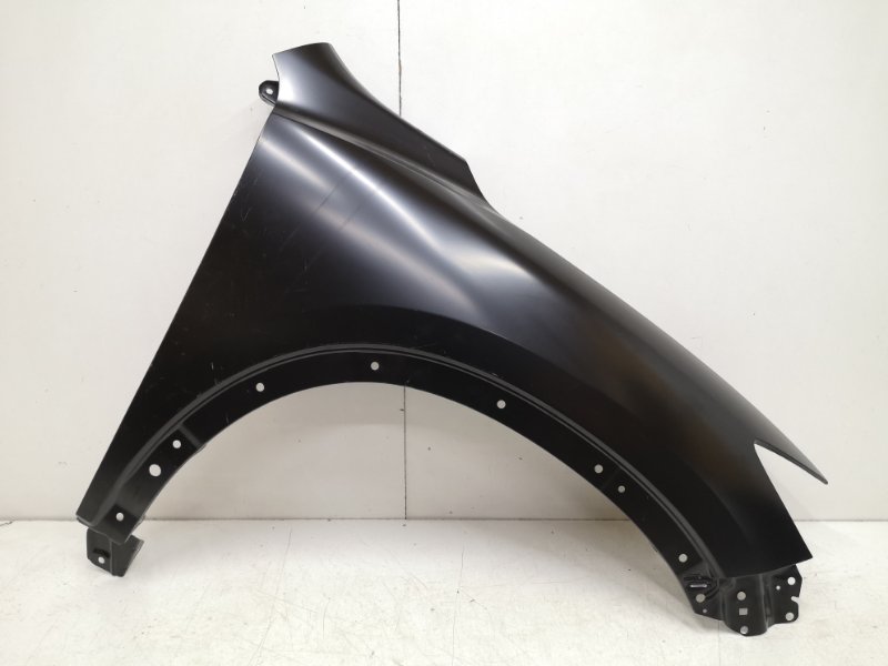 Крыло переднее правое