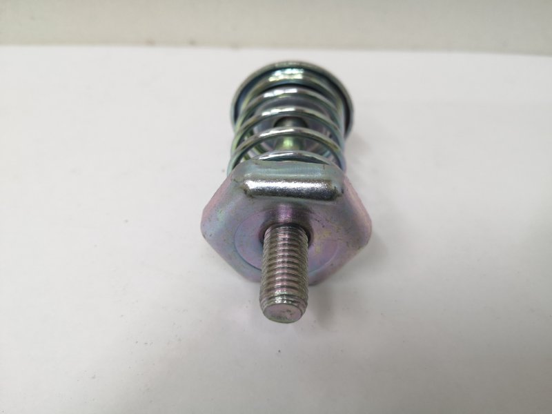 Отбойник капота