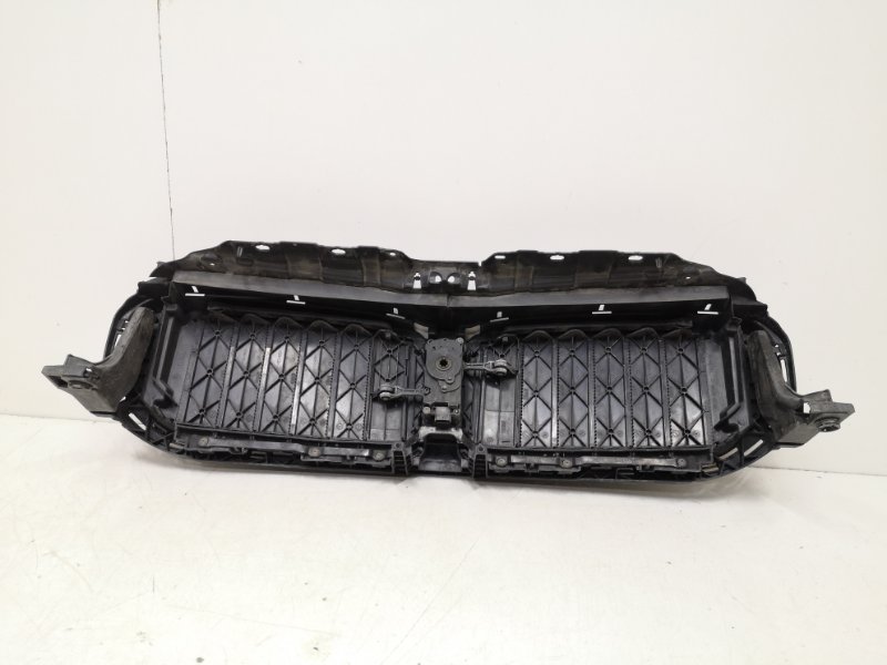 Жалюзи (воздуховод) бампера переднего