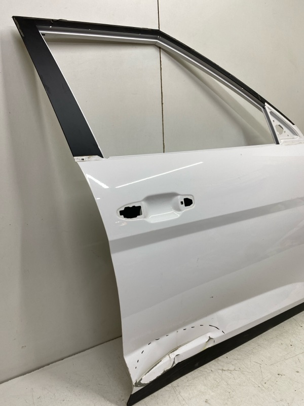 Дверь передняя правая