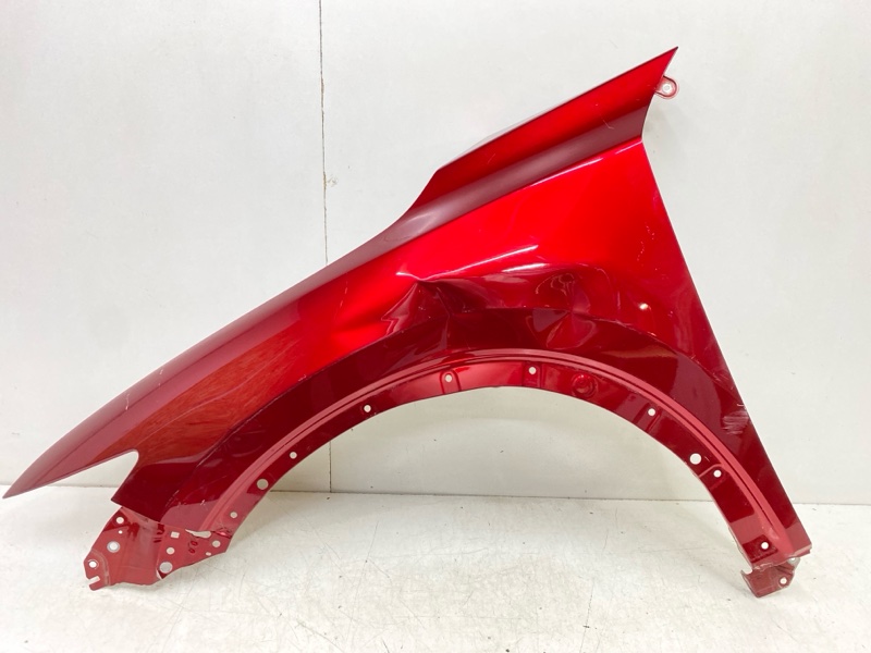 Крыло переднее левое