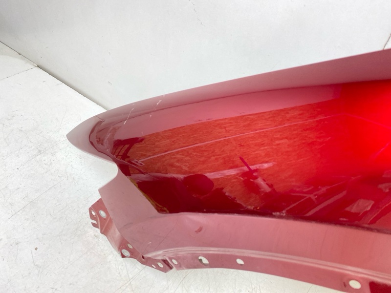 Крыло переднее левое