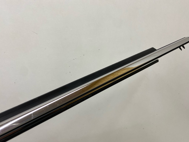 Накладка стекла переднего левого