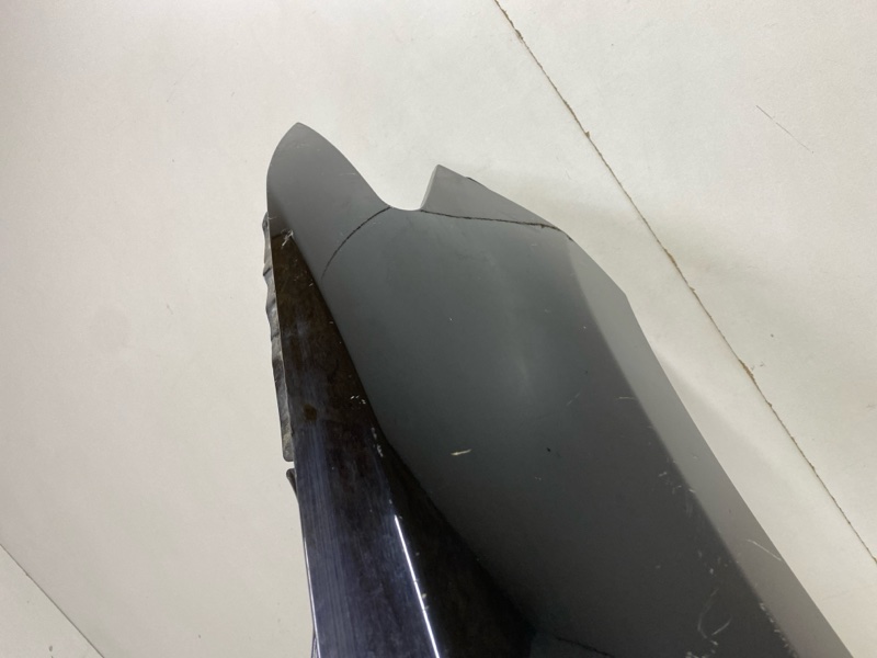 Крыло переднее правое