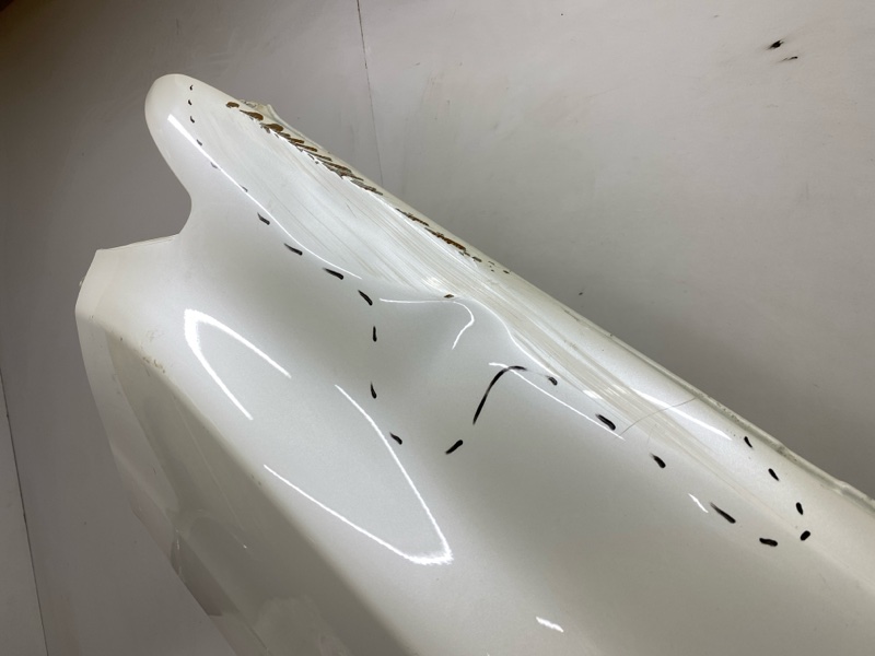 Крыло переднее левое