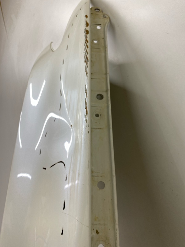 Крыло переднее левое