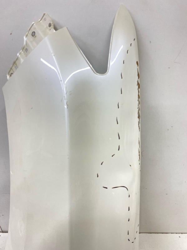 Крыло переднее левое