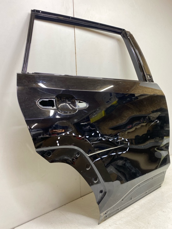 Дверь задняя правая