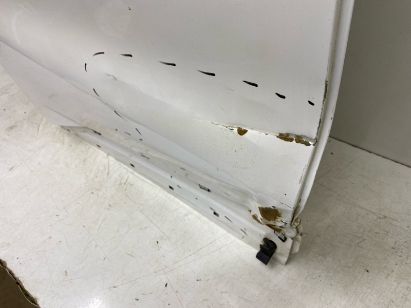 Дверь задняя правая