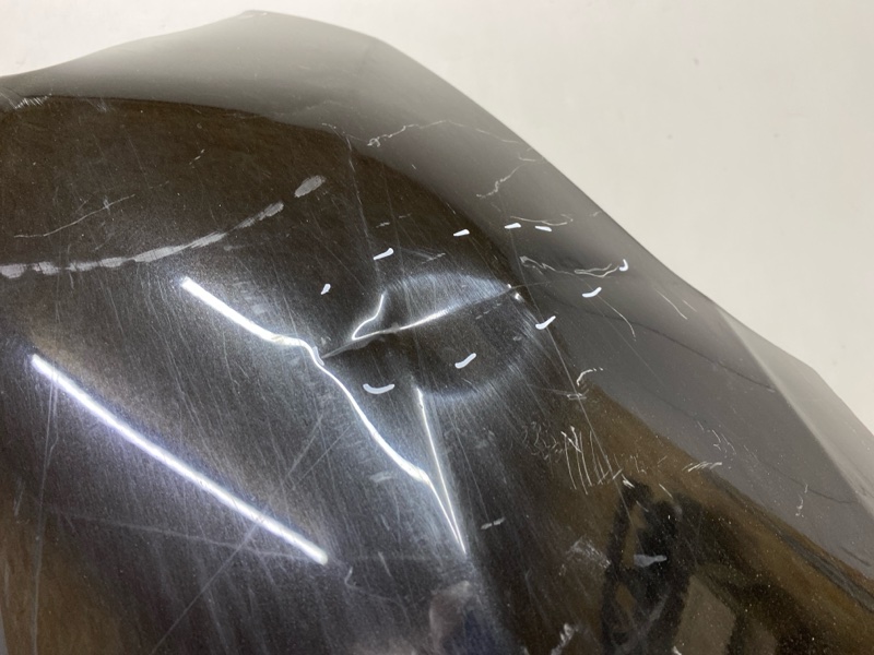 Крыло переднее правое