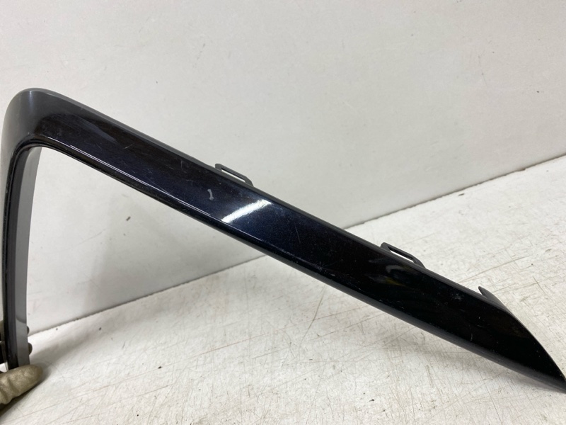 Накладка переднего бампера правая