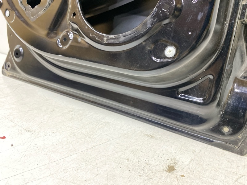 Дверь задняя левая