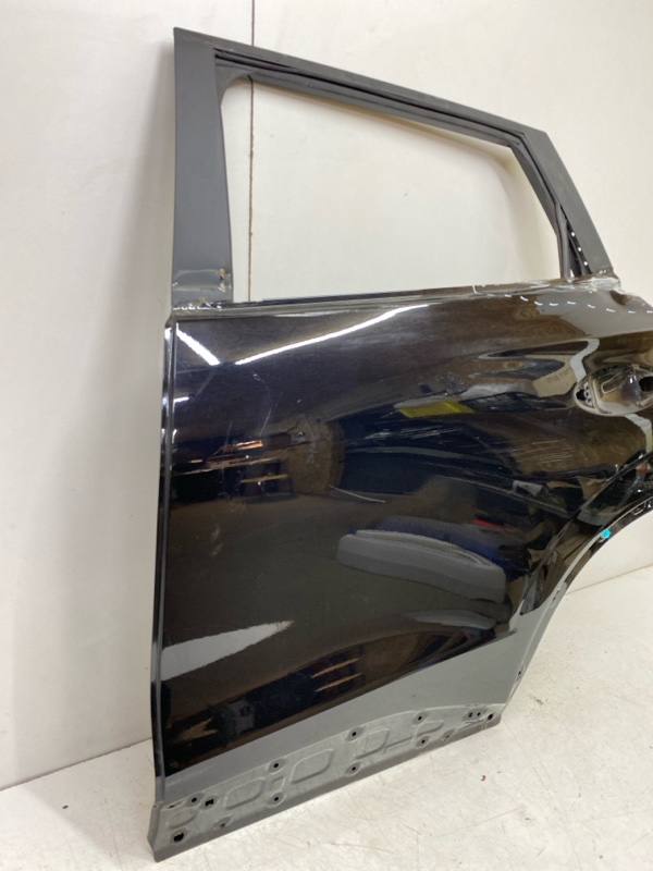 Дверь задняя левая