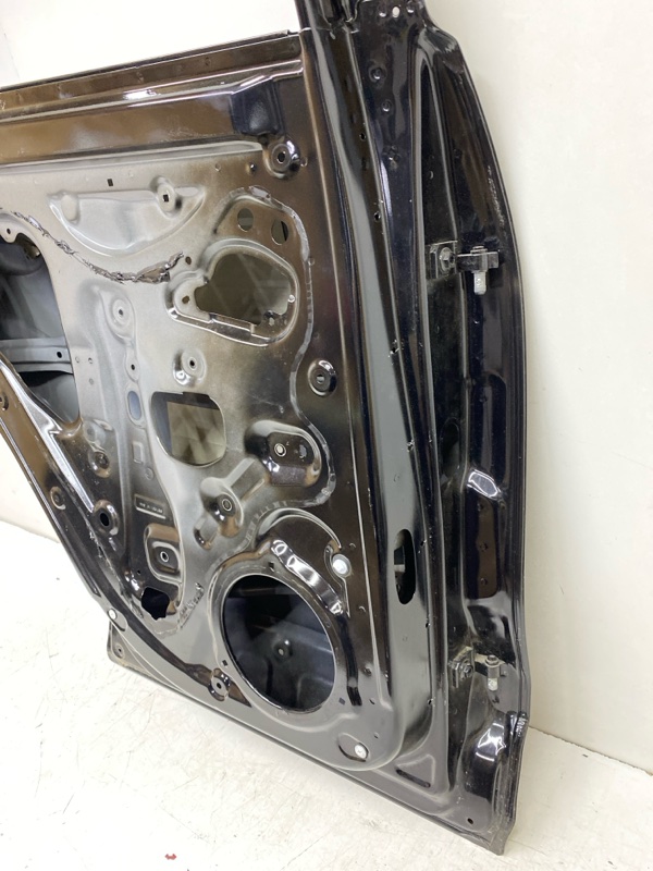 Дверь задняя левая