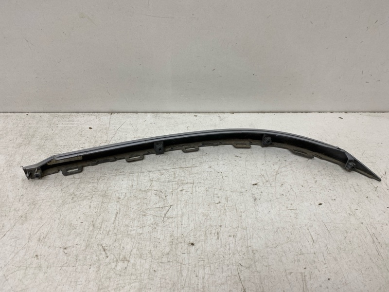 Молдинг заднего бампера левый