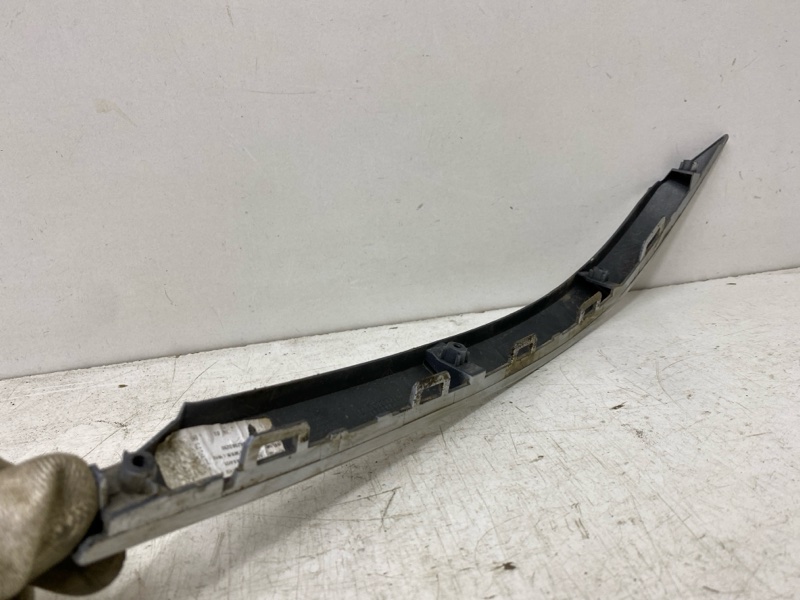 Молдинг заднего бампера левый