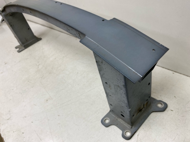 Усилитель переднего бампера