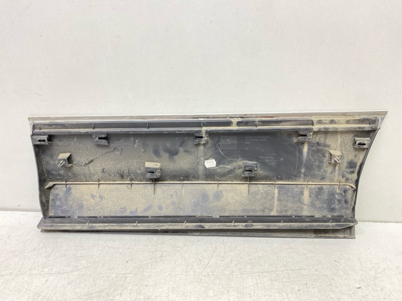 Накладка двери задней правой